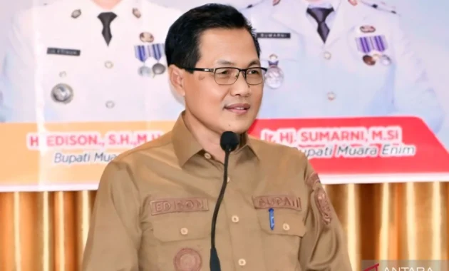 KPK Tentukan Nasib Bupati Muara Enim dan 9 Orang Lain pada Malam Ini KPK Tentukan Nasib Bupati Muara Enim dan 9 Orang Lain pada Malam Ini