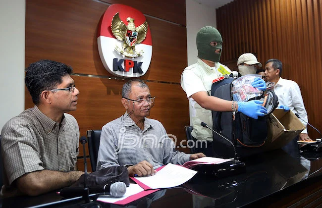 KPK Tetapkan Empat Tersangka dalam OTT Dugaan Suap Audit BPK, Termasuk Bupati Muara Enim