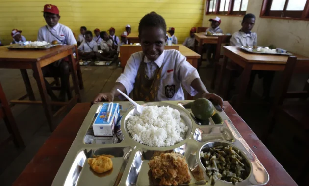 Kualitas Makanan Jadi Fokus Utama Program Makan Bergizi Gratis di Papua