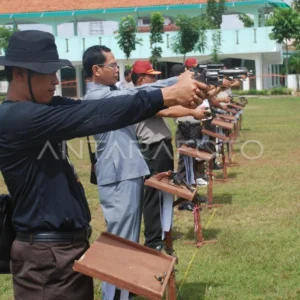 Latihan Menembak Dihapus dari Pembekalan Calon Manajer Kopdes, Puan: Fokus pada Manajerial