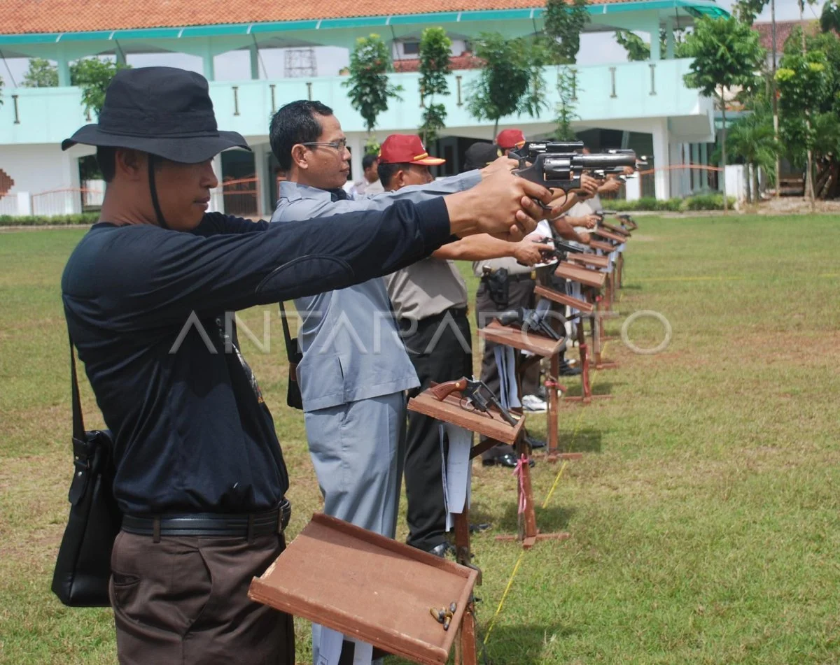 Latihan Menembak Dihapus dari Pembekalan Calon Manajer Kopdes, Puan: Fokus pada Manajerial