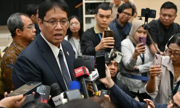 Legislator Ingatkan Penambahan Layer Baru CHT Dapat Picu Distorsi Pasar Legislator Ingatkan Penambahan Layer Baru CHT Dapat Picu Distorsi Pasar