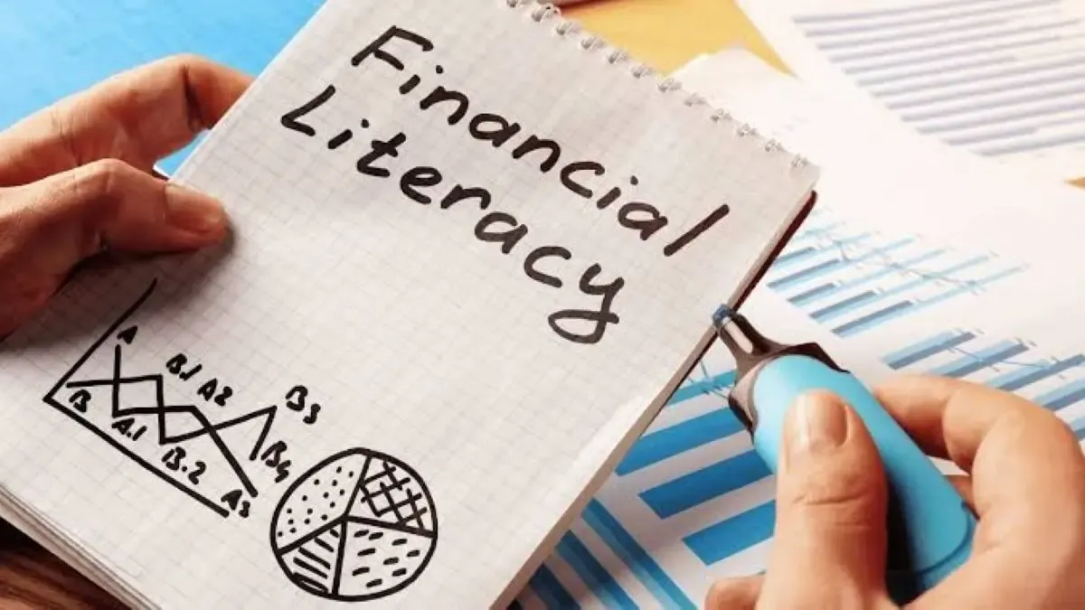 Literasi Keuangan Pelajar Tertinggal dari Akses Finansial, Pendidikan Keuangan Inklusif Dinilai Mendesak