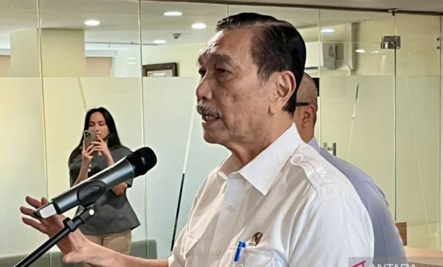 Luhut Yakin Ekonomi RI Tetap Bisa Tumbuh Meski Angka Kemiskinan Naik