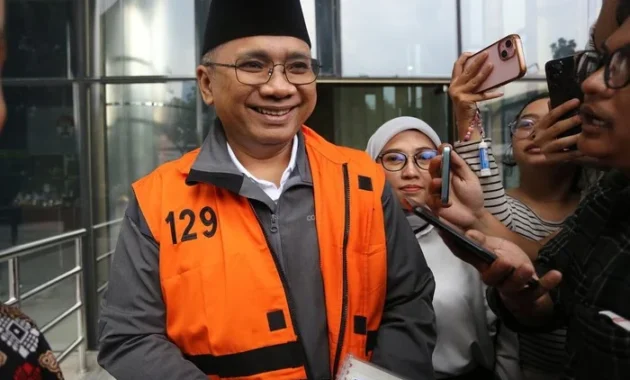 Masa Penahanan Gus Yaqut Diperpanjang 30 Hari Masa Penahanan Gus Yaqut Diperpanjang 30 Hari