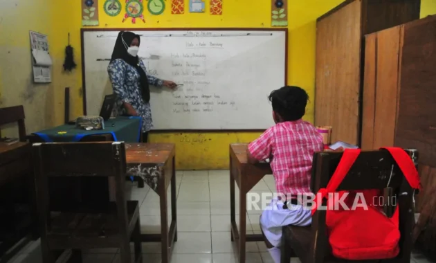 Masih Banyak Guru Honorer di Bawah Rp 1 Juta, P2G Desak Presiden Tetapkan Standar Upah Minimum