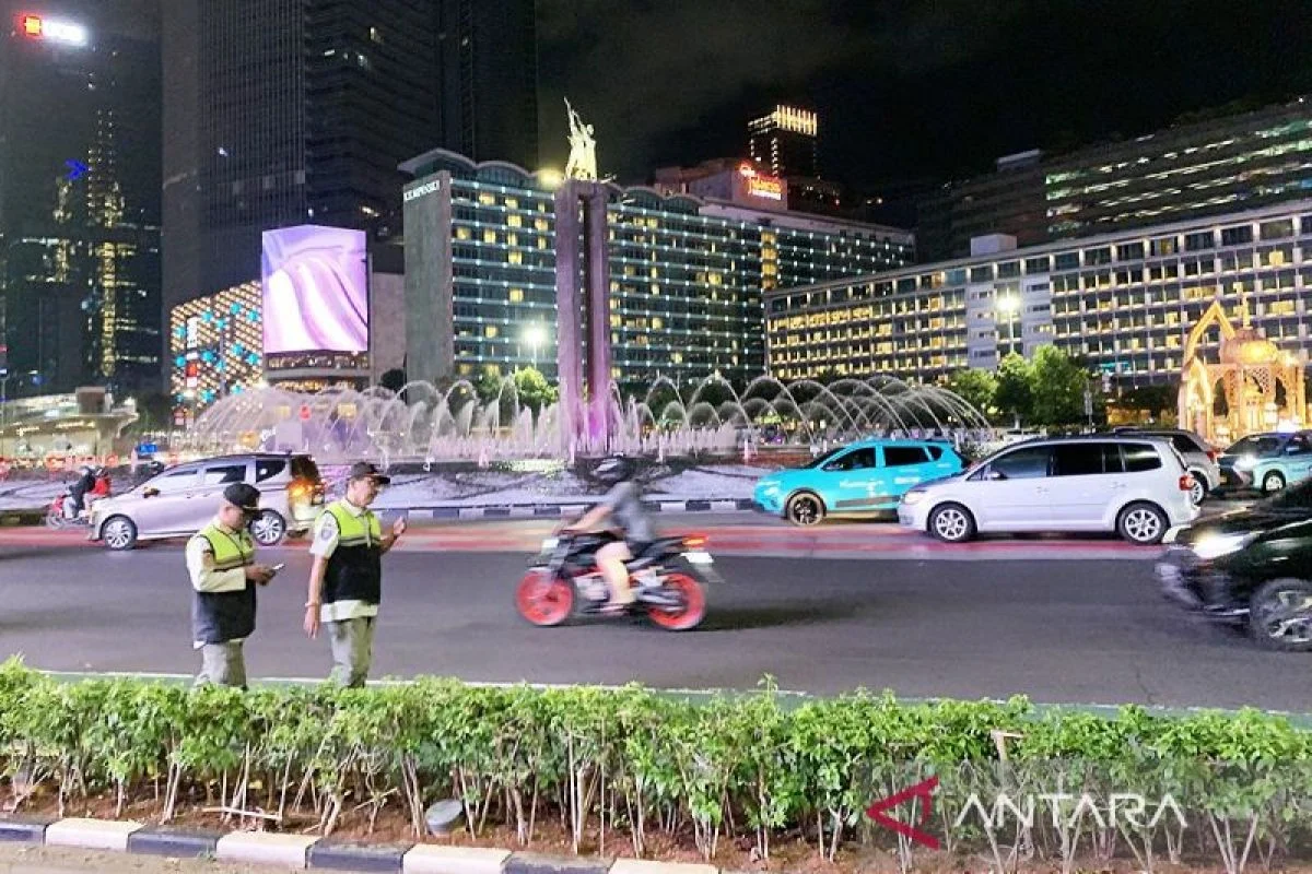 Massa Aksi Tinggalkan Lokasi Demo, Arus Lalu Lintas di Bundaran HI Mulai Normal
