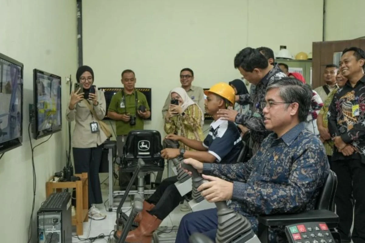 Menaker Tekankan Persiapan Generasi Muda Hadapi Dunia Kerja Baru