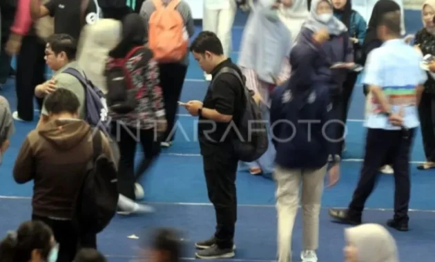 Menenun harapan dari angka kerja