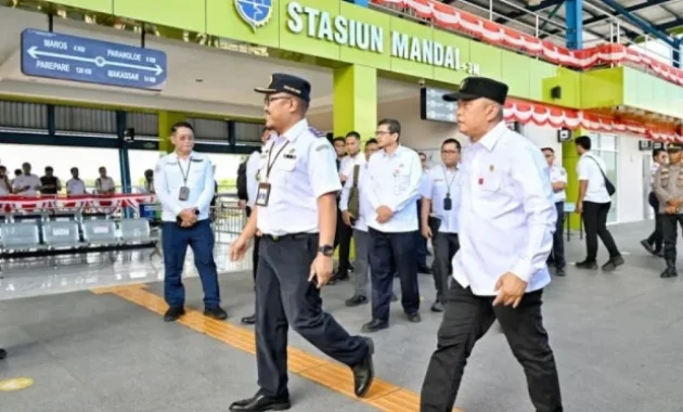 Menhub Dudy Purwagandhi Tekankan Stasiun KRL JIS Perkuat Integrasi Transportasi Publik