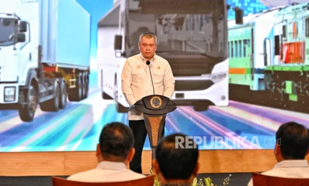 Menhub Lapor Presiden: Update Penutupan Perlintasan Sebidang dan Renovasi Stasiun Gambir Menhub Lapor Presiden: Update Penutupan Perlintasan Sebidang dan Renovasi Stasiun Gambir