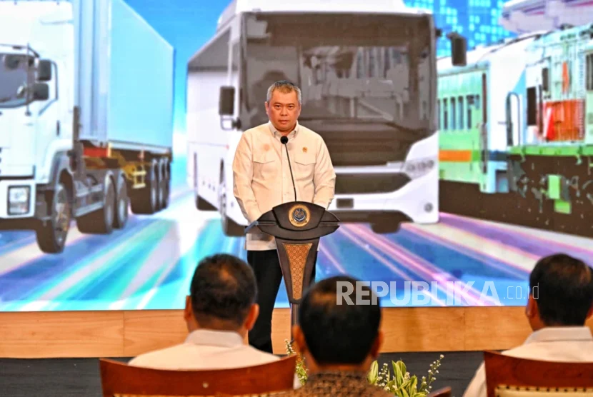 Menhub Lapor Presiden: Update Penutupan Perlintasan Sebidang dan Renovasi Stasiun Gambir