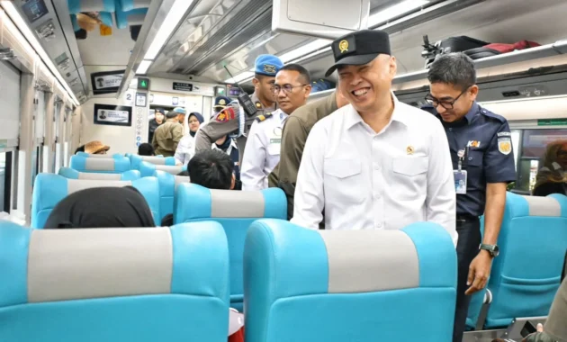 Menhub: Pemerintah Diskon Tarif Lintas Transportasi di Libur Sekolah Menhub: Pemerintah Diskon Tarif Lintas Transportasi di Libur Sekolah