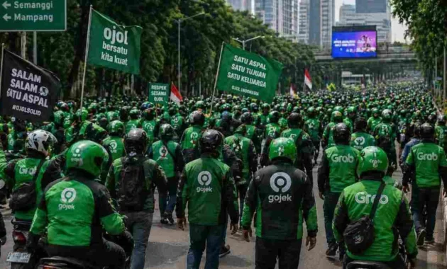 Menhub: Regulasi Potongan Komisi Ojol 8 Persen Difokuskan Roda Dua