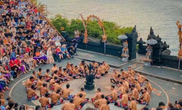 Menikmati Gamelan dan Tari Kecak di Thomas Tull Concert Hall, MIT Boston Menikmati Gamelan dan Tari Kecak di Thomas Tull Concert Hall, MIT Boston