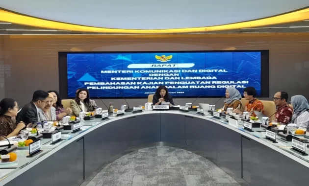 Menkomdigi Meutya Serukan Aksi Damai dan Kebersihan Ruang Digital pada Demonstrasi Menkomdigi Meutya Serukan Aksi Damai dan Kebersihan Ruang Digital pada Demonstrasi