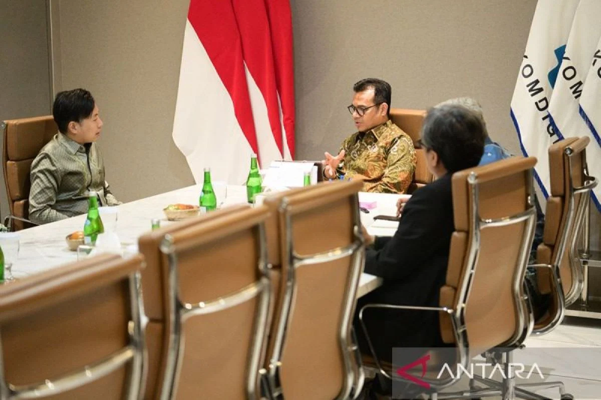 Menkomdigi Ungkap Urgensi Regulasi Tata Kelola AI di Indonesia