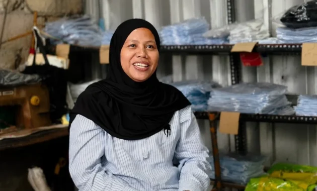 Merajut Kehidupan dari Titik Terendah, Kisah Perjuangan Ibu Ila Bersama PNM Mekaar