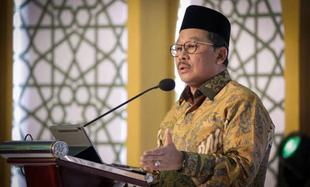 MUI Soroti Demonstrasi Mahasiswa, Singgung Kisah Nabi Musa dan Firaun MUI Soroti Demonstrasi Mahasiswa, Singgung Kisah Nabi Musa dan Firaun