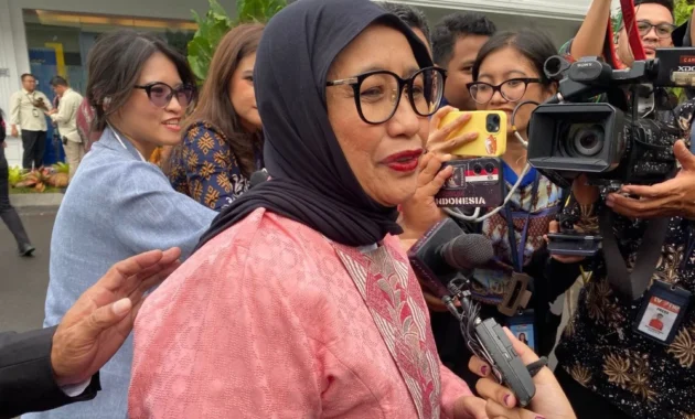 Nanik S. Deyang Resmi Dipilih Jadi Kepala BGN, Menkomdigi Meutya Yakin Prabowo Pertimbangkan Pengalaman dan Rekam Jejak Nanik S. Deyang Resmi Dipilih Jadi Kepala BGN, Menkomdigi Meutya Yakin Prabowo Pertimbangkan Pengalaman dan Rekam Jejak