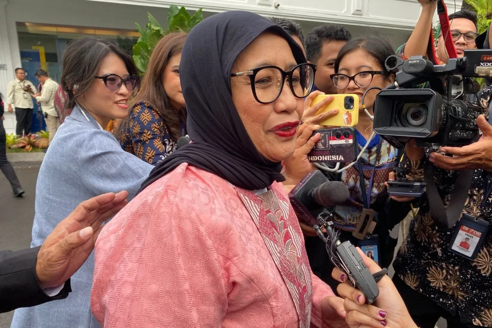 Nanik S. Deyang Resmi Dipilih Jadi Kepala BGN, Menkomdigi Meutya Yakin Prabowo Pertimbangkan Pengalaman dan Rekam Jejak
