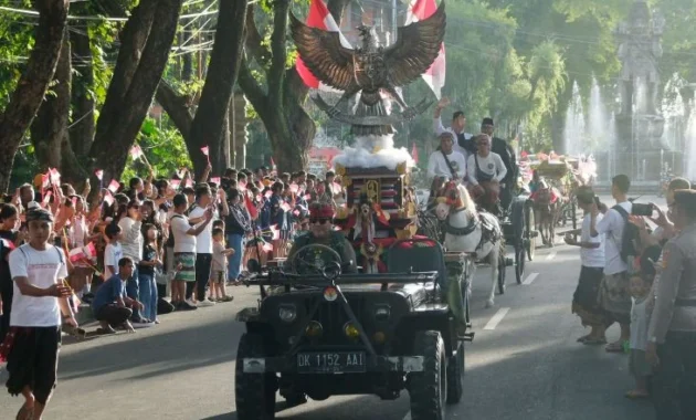Pawai dan Karnaval Sambut Hari Lahir Pancasila di Denpasar Pawai dan Karnaval Sambut Hari Lahir Pancasila di Denpasar