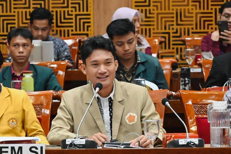 PDIP Kecam Tindakan Teror Terhadap Eks Ketua BEM UGM Tiyo Ardianto, Sebut Pelanggaran HAM