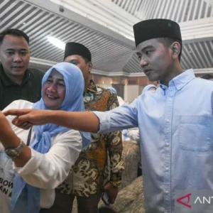 PDIP Kritik Gibran Ajak 5 Mahasiswa Keliling Indonesia Timur: Pecah Belah Gerakan Secara Sistematis