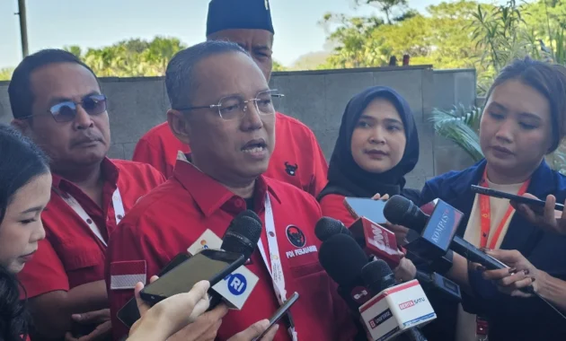 PDIP Respons Sentilan Parpol Pendukung Pemerintah: Jika Seluruh Fraksi Hanya Manut, Apa Bedanya dengan Orde Baru? PDIP Respons Sentilan Parpol Pendukung Pemerintah: Jika Seluruh Fraksi Hanya Manut, Apa Bedanya dengan Orde Baru?