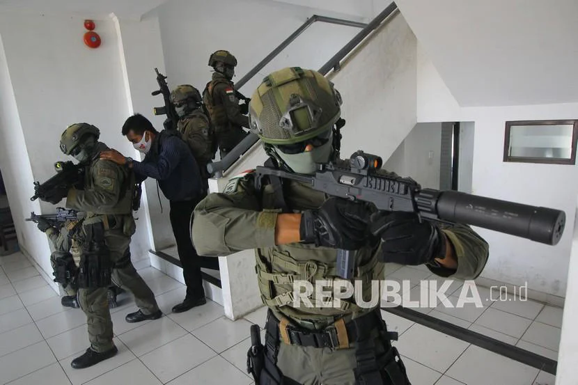 Pelibatan TNI dalam Penanganan Aksi Dikecam: Mahasiswa Bukan Musuh Negara