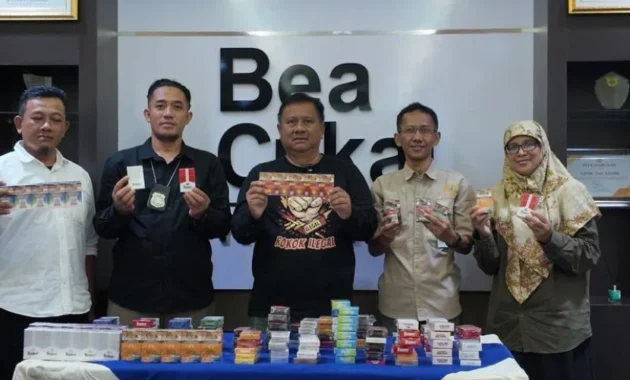 Pemkot Kediri Sita Ribuan Batang Rokok Ilegal dalam Operasi Gabungan