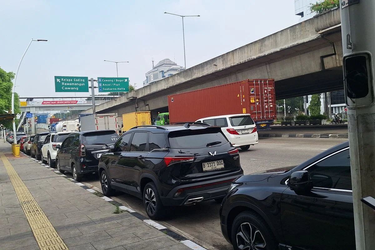 Pemkot segera lakukan penaatan parkir kendaraan berat di Jakarta Utara