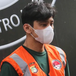 Penampakan Andri Mulyono Pakai Rompi Tahanan Usai Jadi Tersangka Baru Pengadaan Motor Listrik BGN