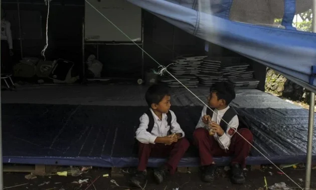 Penyintas Gempa Sigi Lahirkan Bayi di Tenda Darurat Penyintas Gempa Sigi Lahirkan Bayi di Tenda Darurat