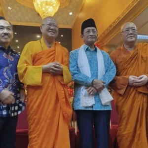 Perayaan Waisak Sebulan Penuh, Menag Nasaruddin Serukan Kedamaian