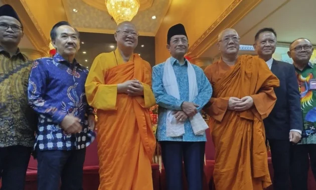 Perayaan Waisak Sebulan Penuh, Menag Nasaruddin Serukan Kedamaian Perayaan Waisak Sebulan Penuh, Menag Nasaruddin Serukan Kedamaian