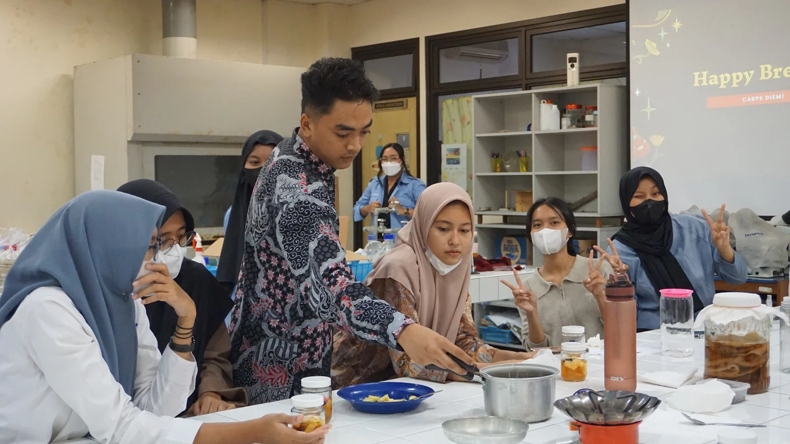 Perban Berbahan Kombucha Buatan Siswa SMA Jakarta Tampil di Konferensi Internasional