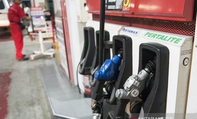 Pertamax Tembus Rp 16.250, Pengamat: Gap dengan Pertalite Terlampau Besar, Kerek Risiko Migrasi Pertamax Tembus Rp 16.250, Pengamat: Gap dengan Pertalite Terlampau Besar, Kerek Risiko Migrasi
