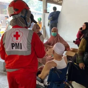 PMI Jakarta Pusat Siapkan Tim Medis dan Ambulans untuk Tanggapan Korban Kebakaran di Kemayoran
