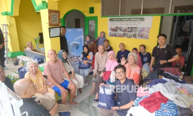 PNM Salurkan Pakaian Hasil RE3 For‑E untuk Disabilitas dan Lansia