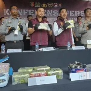 Polisi Bongkar Pabrik Vape Ganja di Bali, 3 WNA Raup Untung Rp360 Miliar