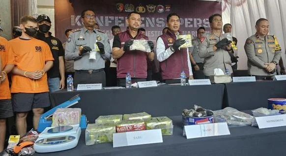Polisi Bongkar Pabrik Vape Ganja di Bali, 3 WNA Raup Untung Rp360 Miliar