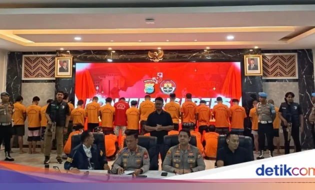 Polisi Buru Aktor Intelektual Demo Ricuh di Mamuju