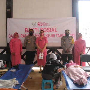 Polres Jayapura Rayakan Hari Bhayangkara ke-80 dengan Edukasi Kesehatan dan Donor Darah