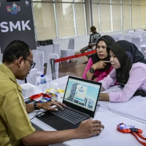 Posko Pendampingan SPMB 2026 di Jateng: Solusi Digital untuk Kebingungan Orang Tua