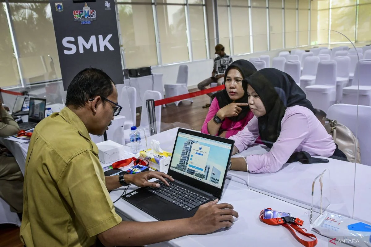 Posko Pendampingan SPMB 2026 di Jateng: Solusi Digital untuk Kebingungan Orang Tua