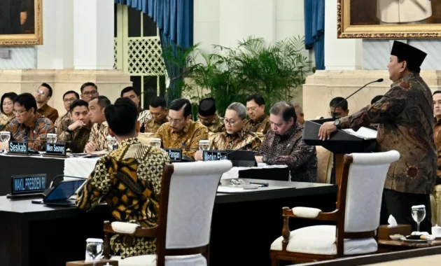 Prabowo: MBG, Cek Kesehatan Gratis, hingga Sekolah Rakyat adalah Investasi Masa Depan Bangsa Prabowo: MBG, Cek Kesehatan Gratis, hingga Sekolah Rakyat adalah Investasi Masa Depan Bangsa