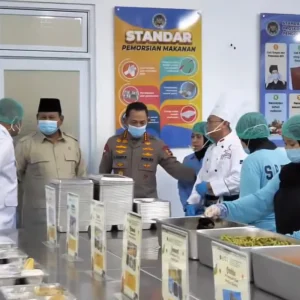 Prabowo Subianto Periksa Kebersihan dan Keamanan Pangan Dapur MBG di Palmerah