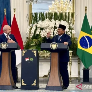 Prabowo Ungkap Kunci Negara Maju: Akui Kekurangan, Fokus pada Solusi