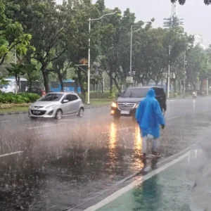 Prakiraan Cuaca DKI Jakarta Selasa Ini: Pagi Cerah, Sore Hujan Ringan